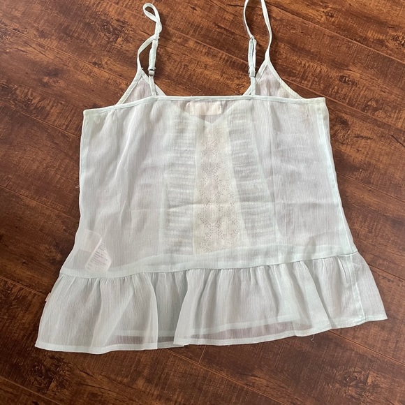 Pretty detailed mint cami top - Picture 3 of 6